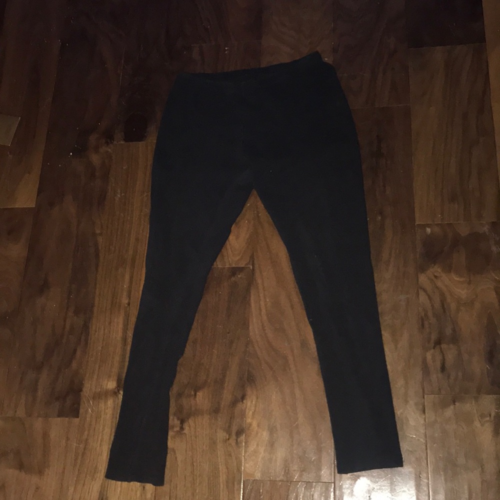 Black leggings